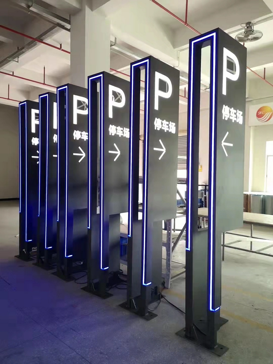 Pylon Signs for  parking